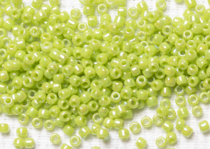 Бисер Япония круглый 11/0 10г 0404 зеленое яблоко, радужный непрозрачный